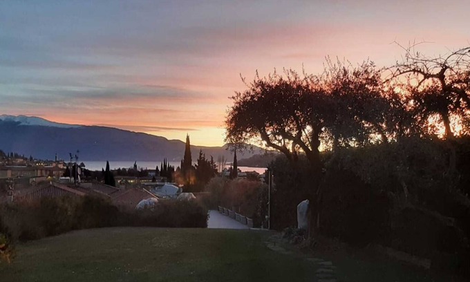 Salo Appartement | Meraviglioso appartamento indipendente con splendida vista sul lago