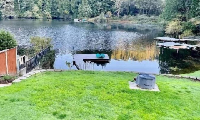 Florence Maison | Moonshadow retraite sur Cove Mercer Lac-Quiet avec ponton privé