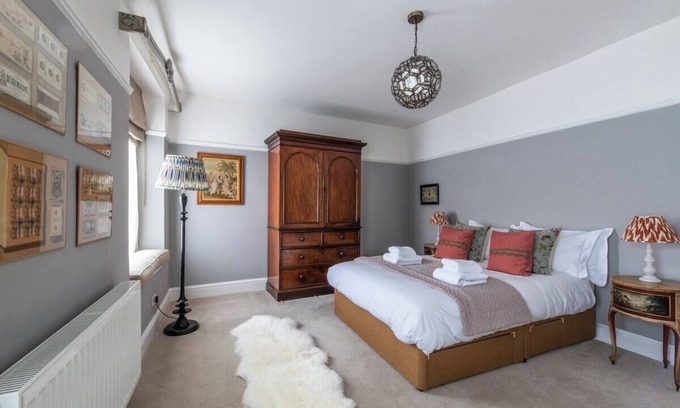 Frome Maison | Merchants Town House - Catherine Hill