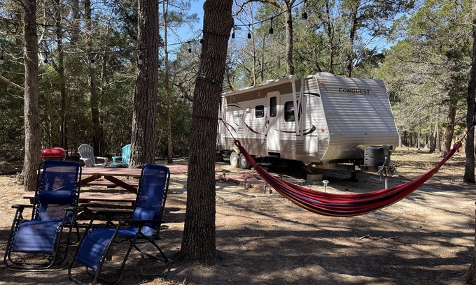 Circle D-KC Estates Maison | Meri-D sleeps 4 - in Beautiful Lost Pines!