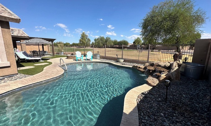 Villages At Queen Creek Maison | Mermaid Cove AZ - 4BD/2BTH House