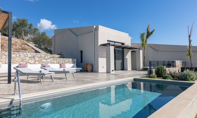 Agios Vasileios Villa | Metatulia 4 villa,sea views,pool,Souda,Plakias