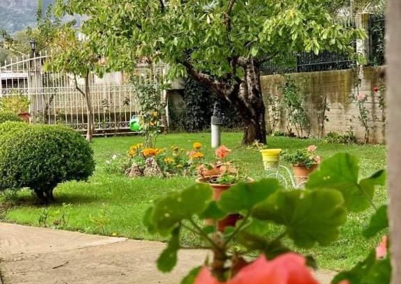 Kalambaka Appartement | Meteora view garden