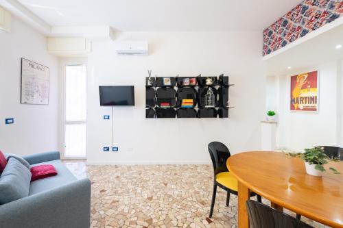 Dergano Appartement | Metro M3 - 10 min Duomo - Cozy Apt W Balcony and AC