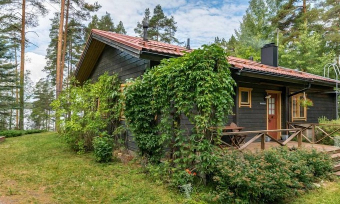 Lohja Maison | Metsä-iivari by Interhome