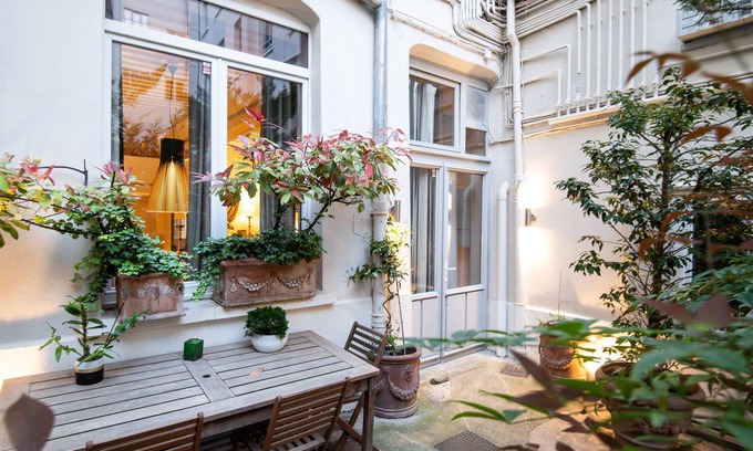 Moliere - Edgard Quinet Hôtel | MHL - Maison Hotel Lyon