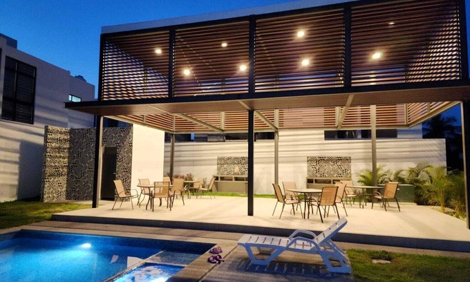 Las Jarretaderas Maison | Mia Nuevo Vallarta Residence, clubhouse with pool, just minutes from the beach