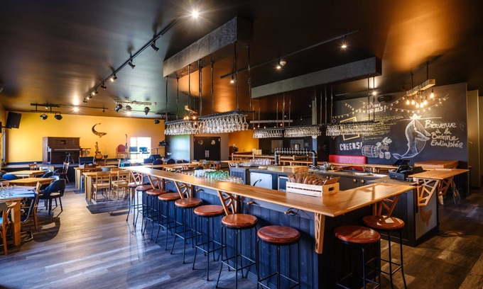 Riviere-Ouelle Hôtel | Microbrasserie La Baleine Endiablée