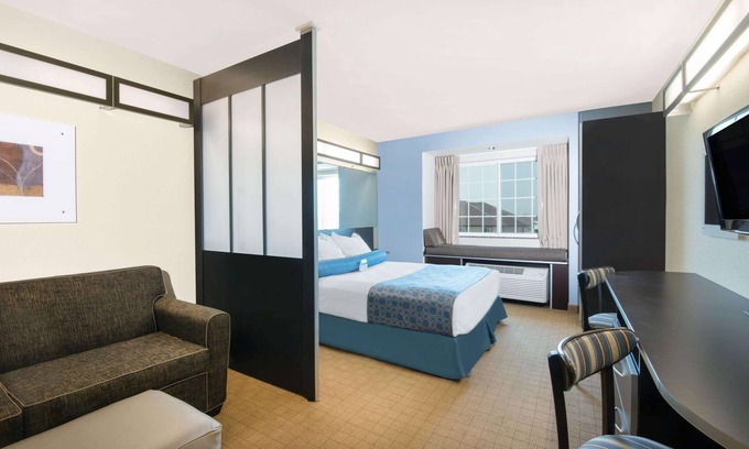 Stanley Hôtel | Microtel Inn & Suites by Wyndham Stanley