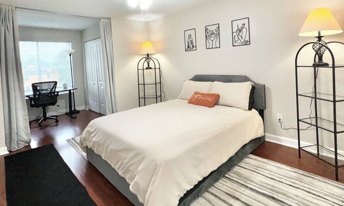 South Semoran Appartement | Mid-Century Studio Apt in Orlando near MCO Airport