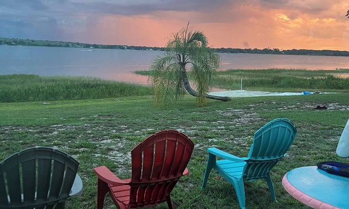 Babson Park Maison | Midcentury Modern Lakefront Retreat on Crooked Lake in Central Florida