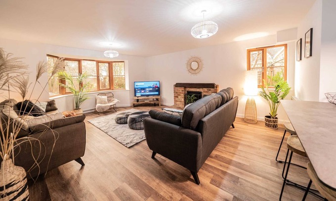 Didcot Maison | Middle Ashbrook - up to 6 bed - 3.5 bathrooms