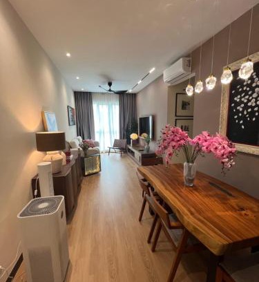 Gelugor Maison | Middle Room Only in Bayan Lepas