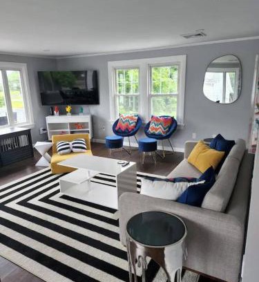 Newport East Appartement | Middletown Modern Apartment - RIBryan Property