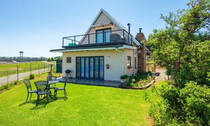 Rosetta Maison | Midlands Cottage with Views