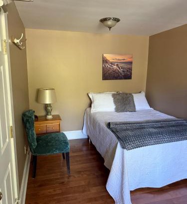 Waterford Valley Appartement | Midstream Manor Unit 6, Studio