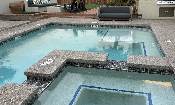 Vista Del Monte Maison | Midtown home with Pool Spa, fire pit, close to U of A, Restaurants, & Shopping