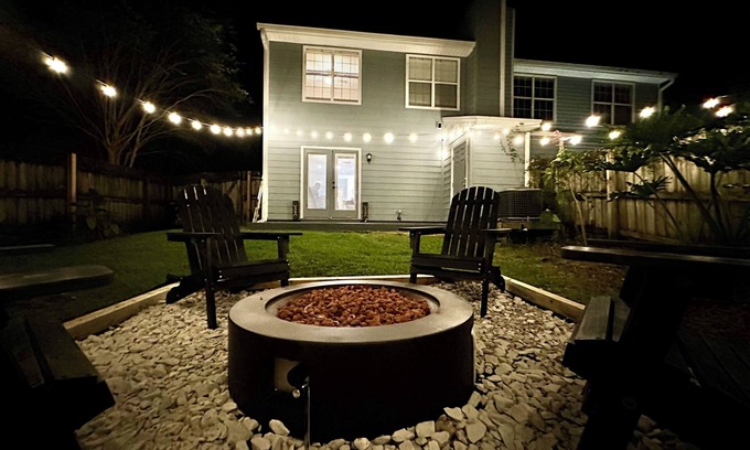 Old Town Maison | Midtown Urban Retreat- Family Friendly 3BR Retreat