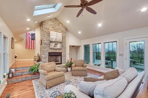 Frankfort Maison | Midway Home on 22 Acres Near Bourbon Trail!