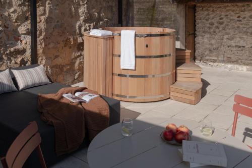 Perouges Hôtel | MiHotel - Grenier à Sel de Pérouges
