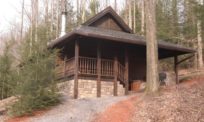 Lansing Cabine | Mill Creek Cabins 7- Secluded Luxury Cabins 2 miles New River Gorge NP entrance