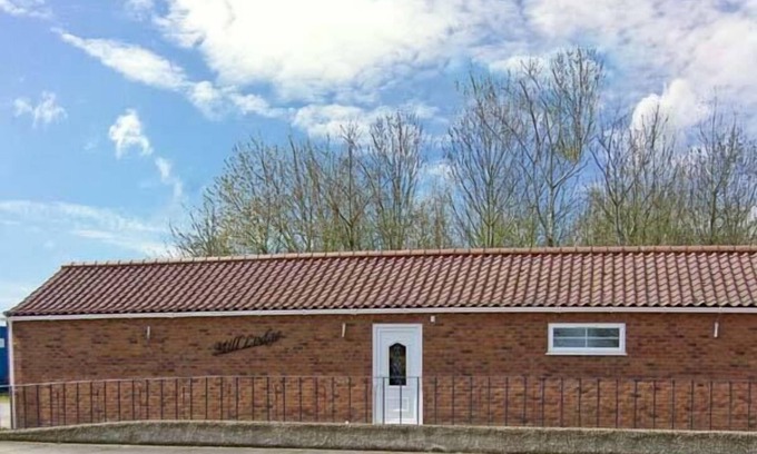 Brisley Cottage | Mill Lodge, BRISLEY