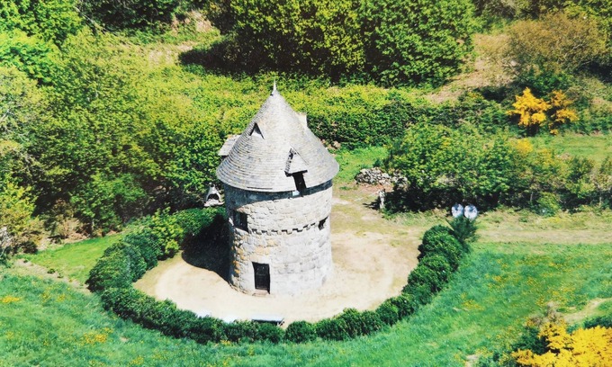 Lanmodez Maison | Moulin dominant la mer et la campagne Bretonne