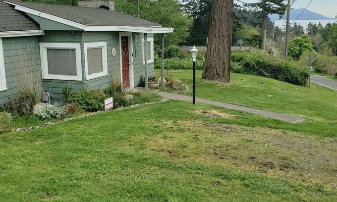 Lummi Island Maison | Miller's Island Retreat- Panoramic San Juan Views