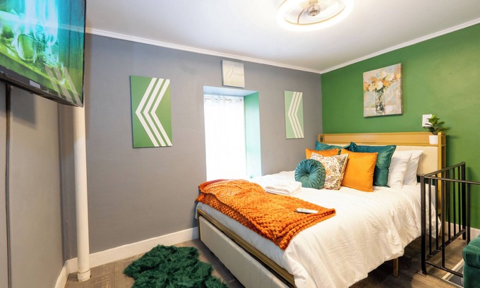 Mount Holly Appartement | Millview is located in the heart of Mount Holly perfect for business or leisure