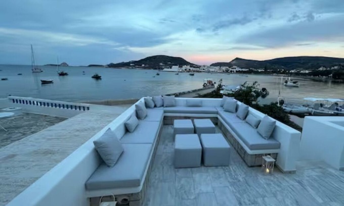 Apollonia Appartement | Milos Aquabliss Beachfront Villa