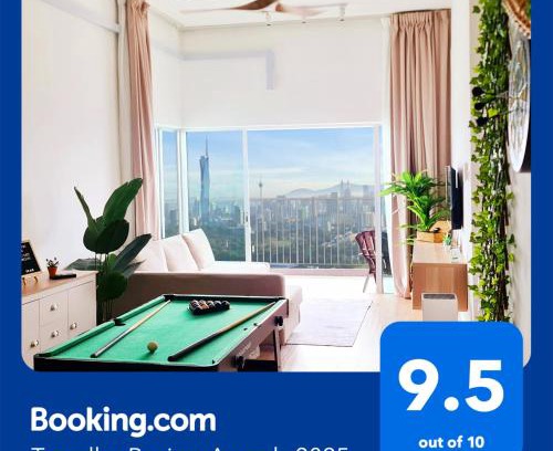 Salak South Appartement | Mimi Cozy Homestay, 3R3B KLCC View with PLAYSTATION 4, NETFLIX, WiFi 6, Pool Table, Home Cinema
