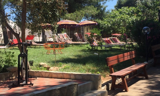 Defensola Lit Et Petit-Déjeuner | MIMOSA C Villa trois pièces pour 6 personnes 2 chambres et salle de séjour avec 2 lits