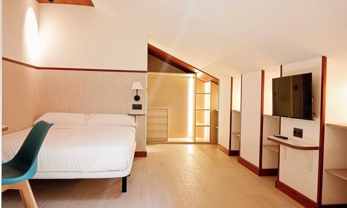 Tetuan Appartement | Mini Studio For Rent Near Santiago Bernabeu Stadium