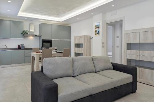Porto San Giorgio Appartement | Minimal Apt Centro Wifi Clima by WeHostYou