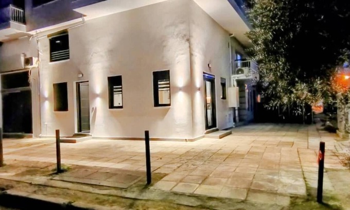 Trikala Appartement | Minimal Condo Trikala Town