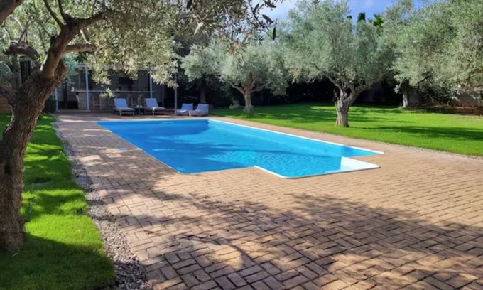 Vari Maison | Minimal house with pool and large garden at Varkiza. 5 minutes from the beach!
