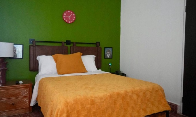 Santurce Cabine | Minimalist Studio on Calle Loiza Near Ocean Park