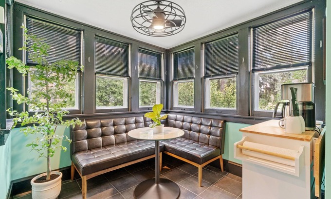 Northeast Minneapolis Maison | MINNeSTAY* Lowry Parlour | Piano