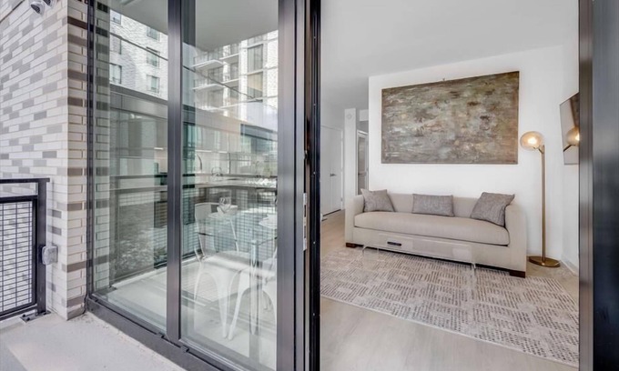 NoMa Hôtel | Mins from Metro Red Line 1 BR Bal | Capitol Hill