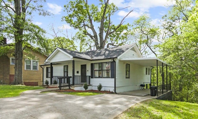 Birmingham Maison | Mins to Uptown, Downtown, Airport, and Dining!