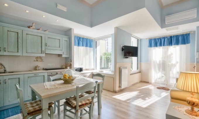 Agropoli Villa | Minucciola at la Bouganville apartment with private garden, parking and pool