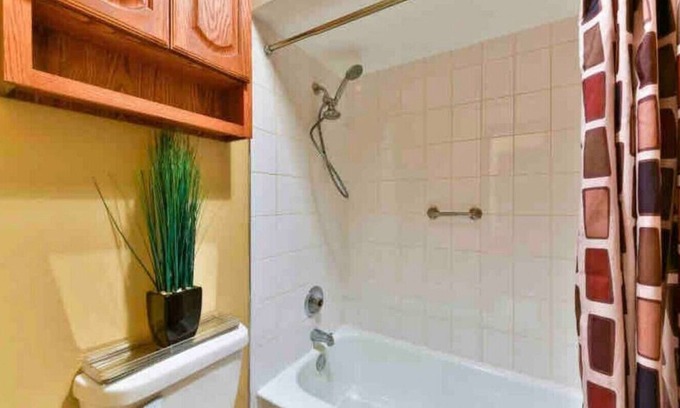 O'Hare Appartement | Minutes from Rosemont | 500+ Mbps | Parking