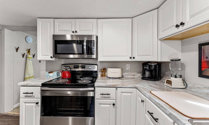 Westwood Appartement | Minutes to Downtown Denver with Easy Mountain Access