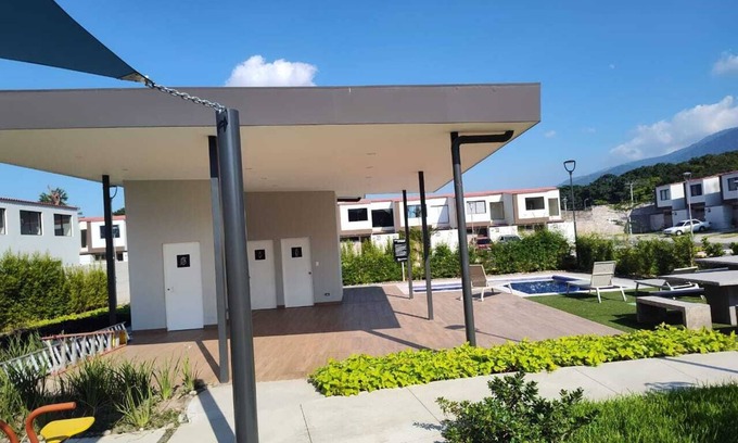 Coatepeque Maison | Mioss House, San Juan Opico.
