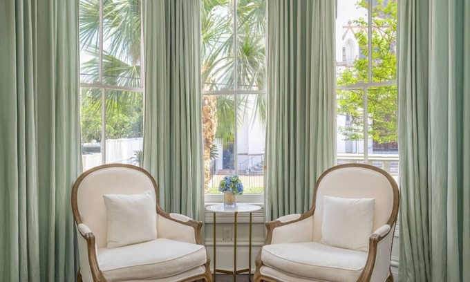Historic Downtown Savannah Copropriété | Mirabelle Suite 1 - Sleeps 4 in the Heart of Historic Savannah