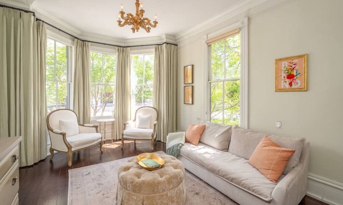 Historic Downtown Savannah Copropriété | Mirabelle Suite 2 - Private Suite in Historic Savannah