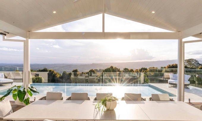Federal Maison | Miren Estate - lavish hinterland estate with pool