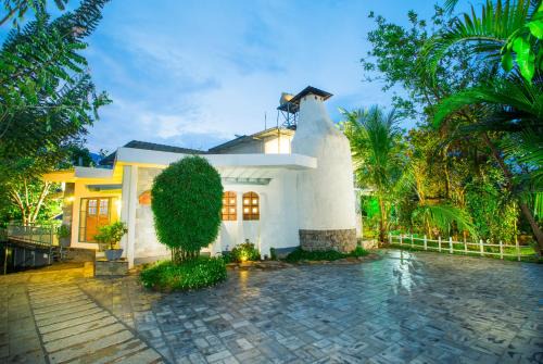 Iruttukanam Maison | Mistletoe Homestay & Cafe