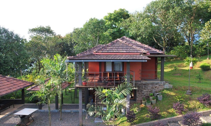 Udumbanchola Villa | Misty Hogans-Hill Station Holiday Home Entire Property nr Munnar-Breakfast-10Pax