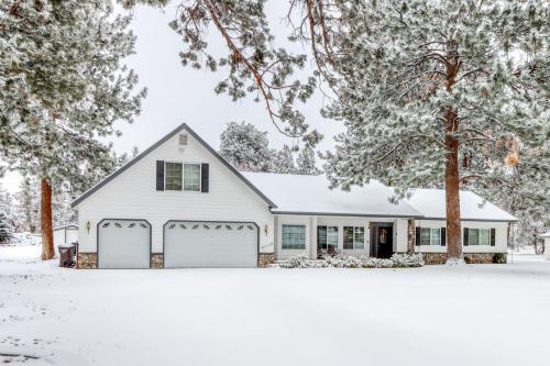 Sisters Maison | Mitchell's Resort